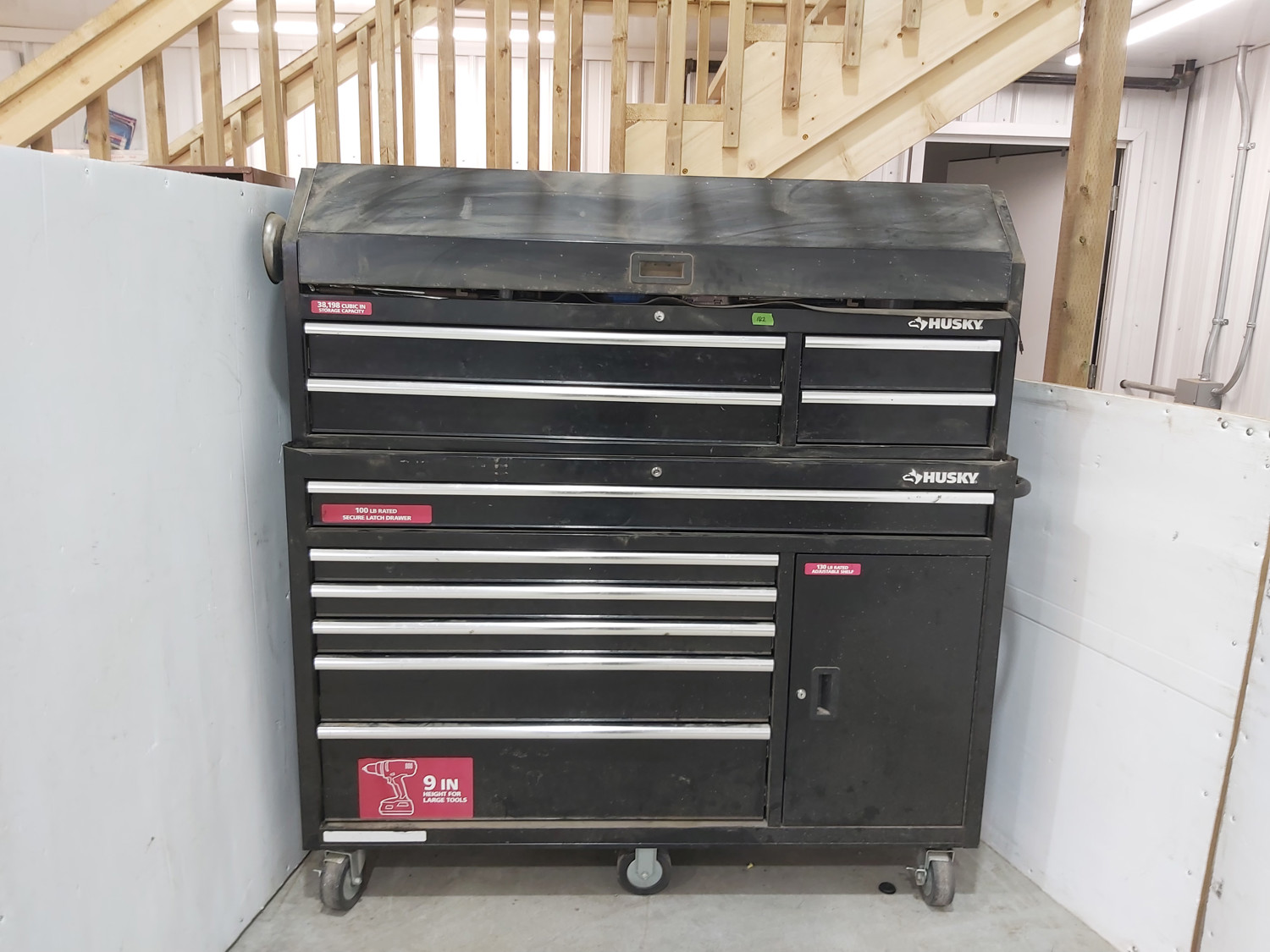 Husky Rolling Tool Chest W/Large Qty of Tools [26JL05001-142] | Team ...