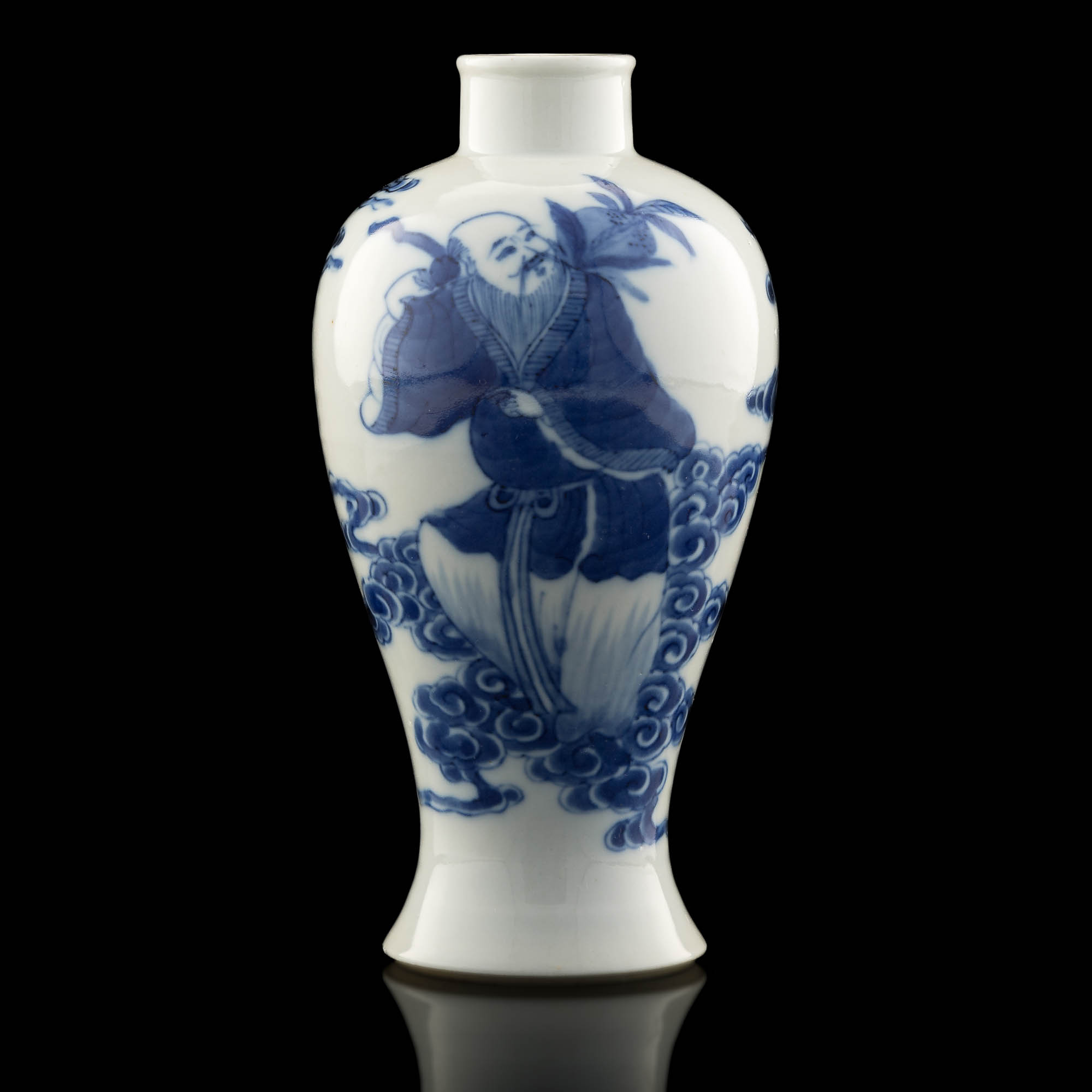 十九世紀青花人物梅瓶A Chinese blue and white meiping vase, 19th