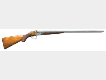 EARLY HAMMERLESS PRODUCTION PARKER DH GRADE 12 GAUGE - A VERY RARE 3 DOG ENGRAVED EXAMPLE.