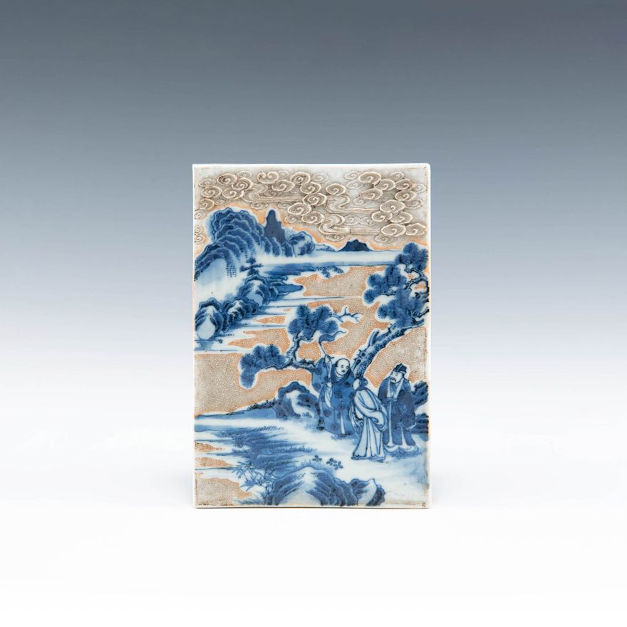 十九世紀 青花松下高仕瓷板 A Chinese blue and white plaque, 19th century