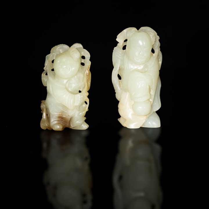 十九世紀 玉童子兩個 Two Chinese carved jade boys, 19th century