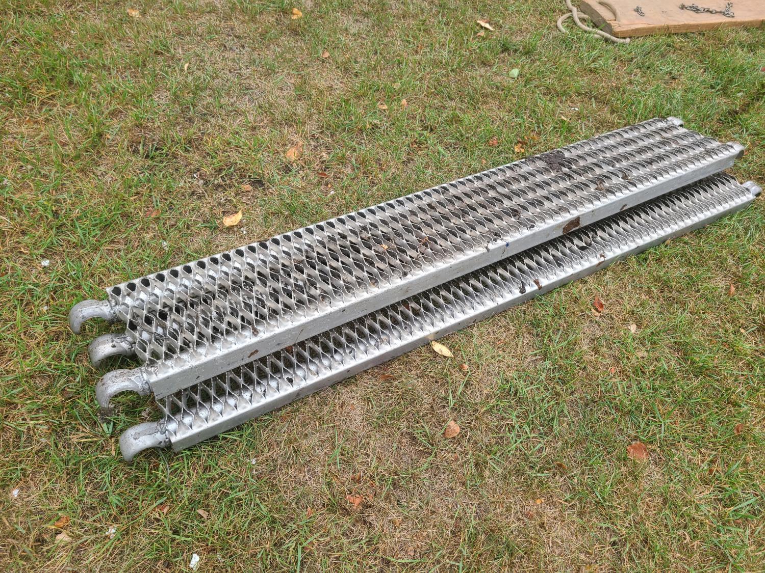 (2) Aluminum Ramps [24IM37001-118] | Team Auctions