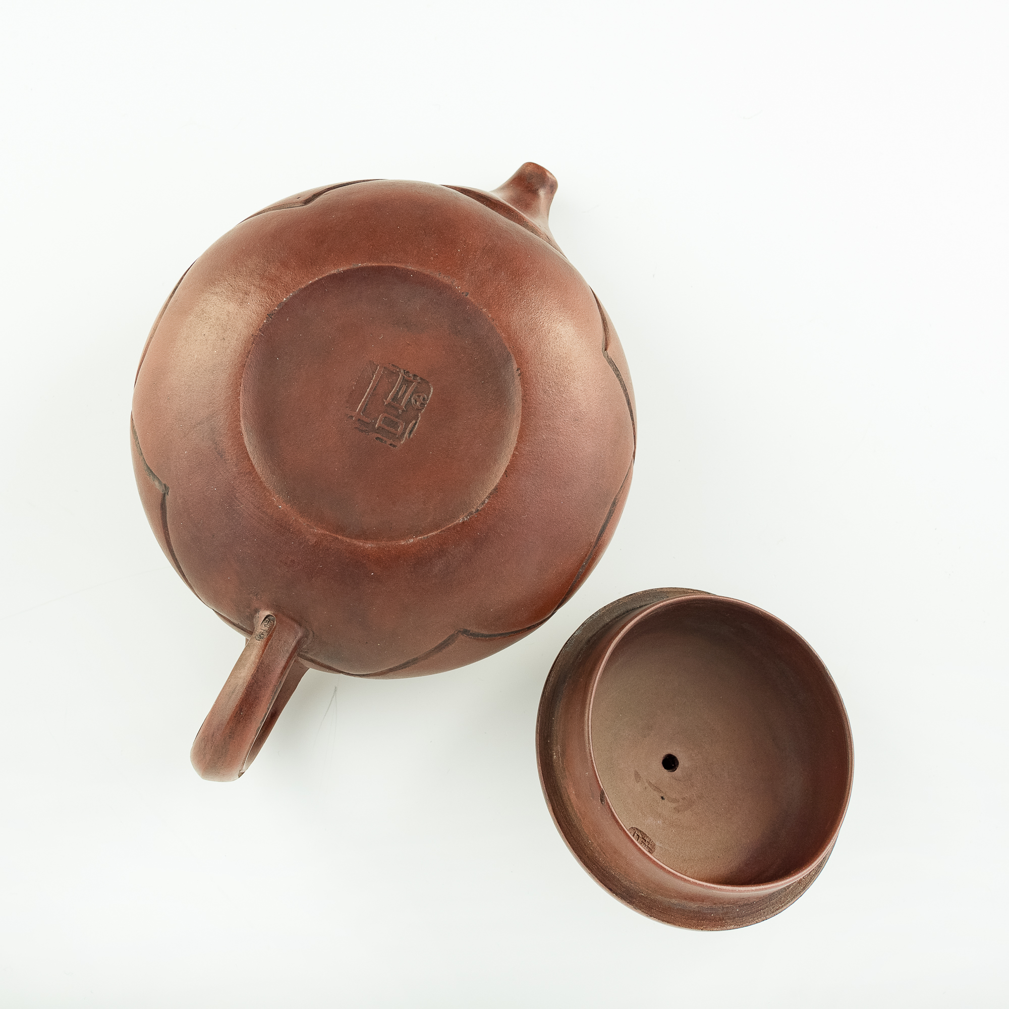 ♡ zaoweixingziさまページ♡ 王石耕紫砂如意紋壺A Chinese Yixing zisha teapot, by Wang Shigeng
