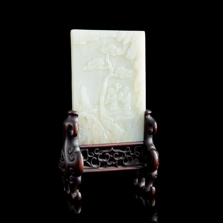 十九世紀早 白玉雕山水人物硯屏 A Chinese carved white jade 'landscape' table screen, early 19th century