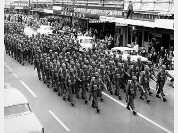 CHRISTCHURCH: NZ TROOPS (SEE MORE)
