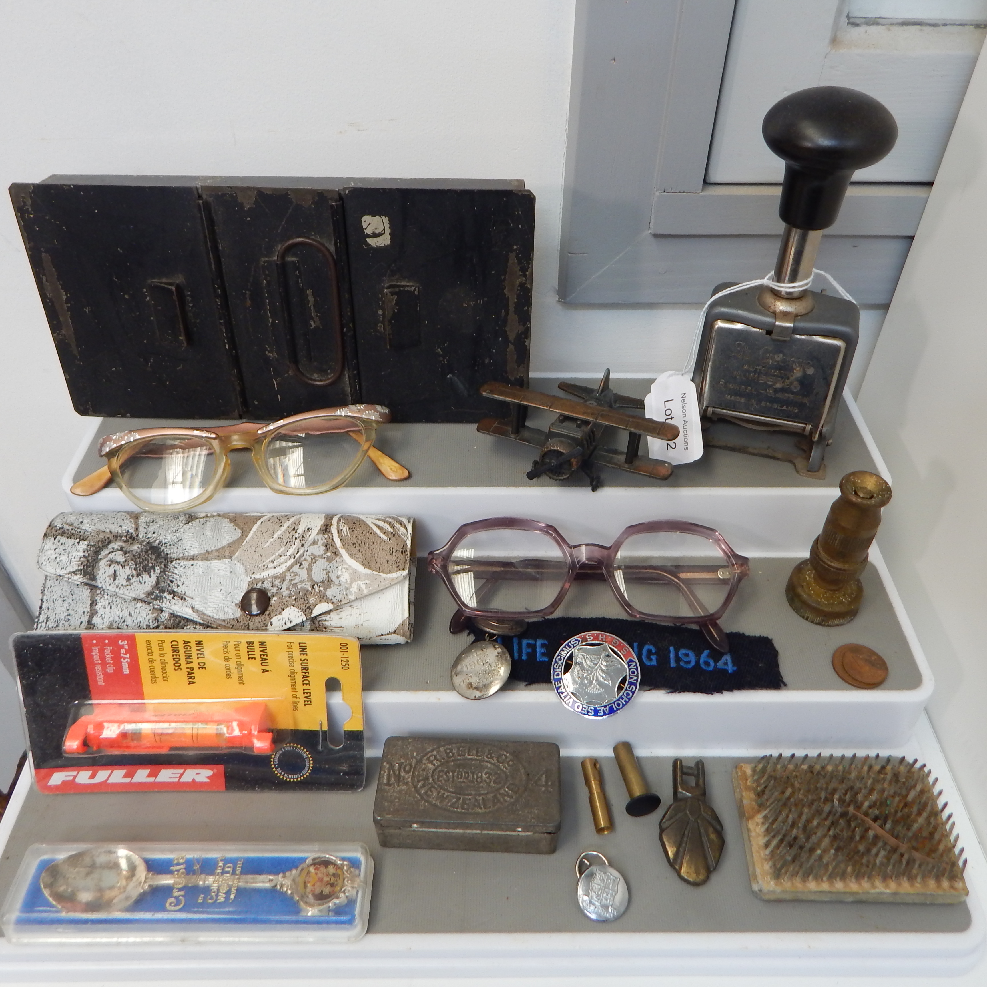 Selection of collectible items — sold at auction in New Zealand for $10