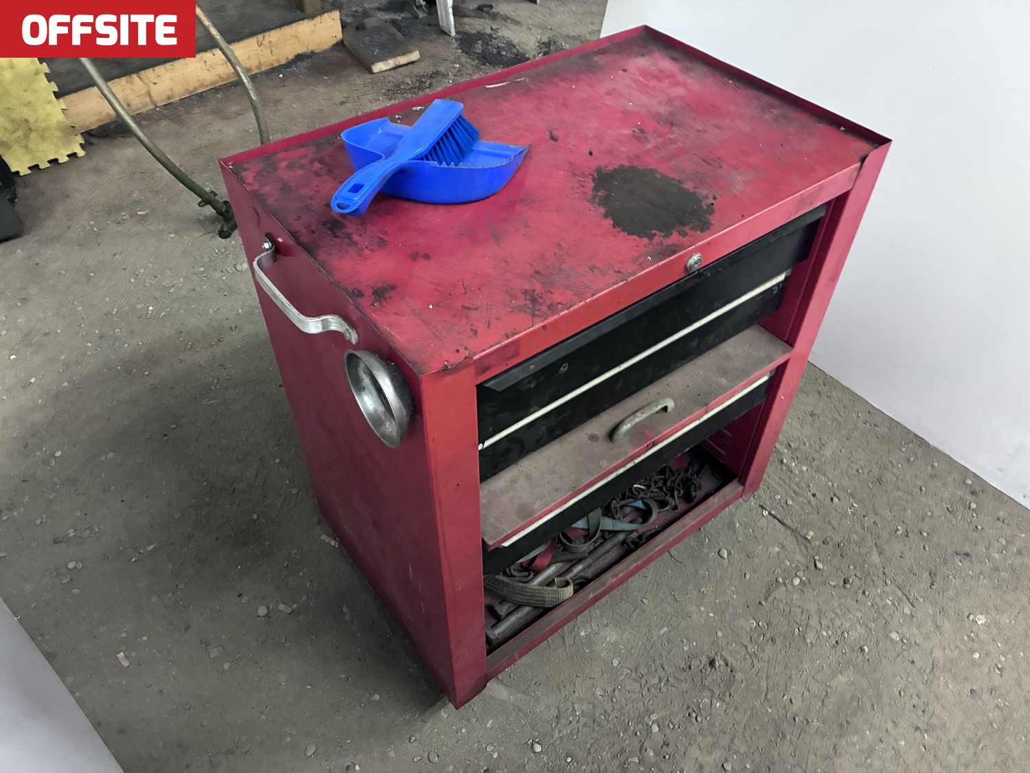 Tool Box with Contents [26JC57018-057] | Team Auctions