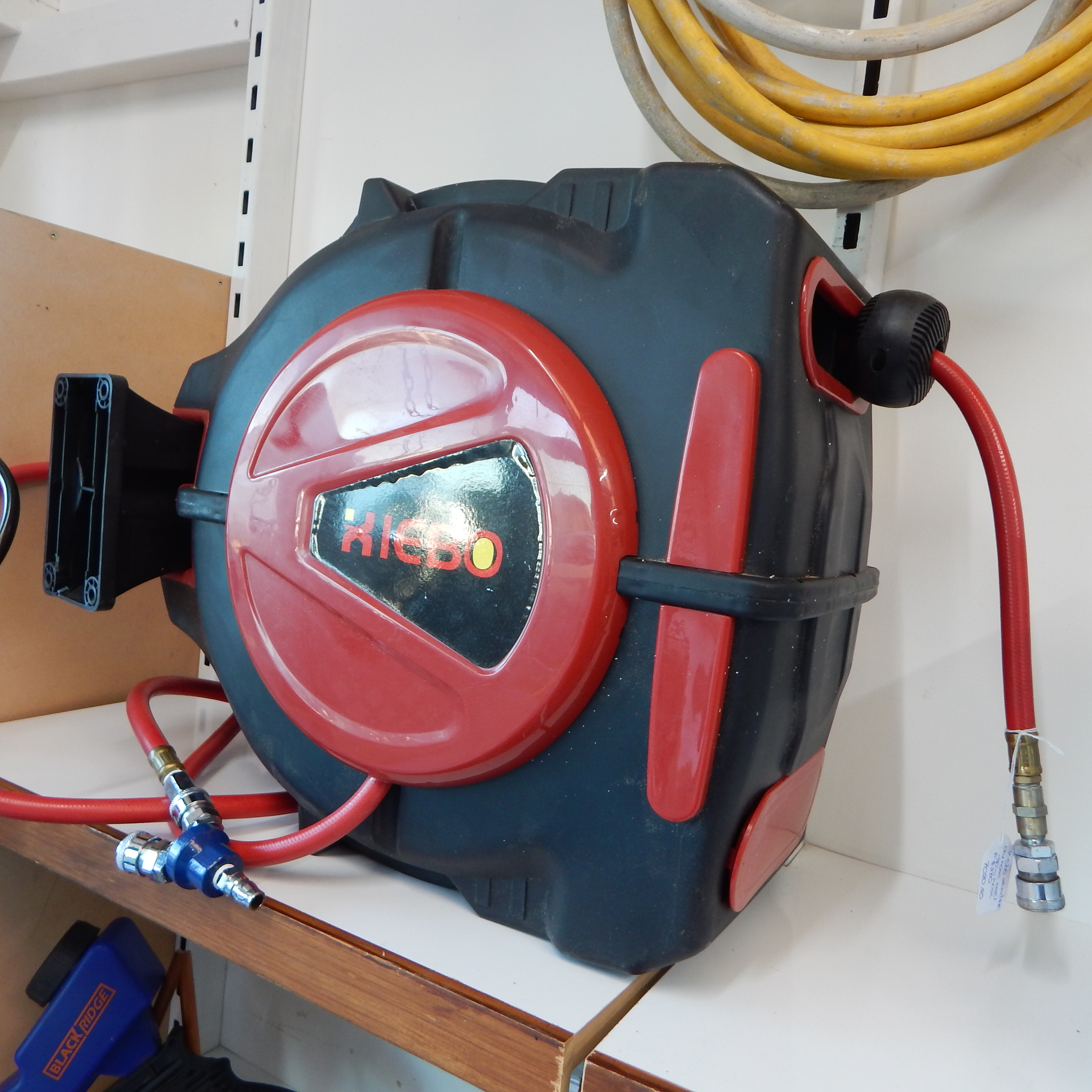 Kiebo Retractable Air Hose Reel - 20m $280 — sold at auction in New Zealand for $60