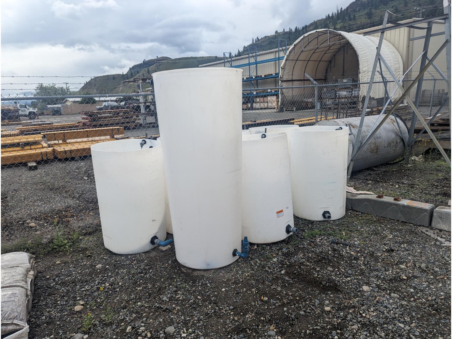 (6) Open Top Poly Tanks [24FC15018-031] | Team Auctions