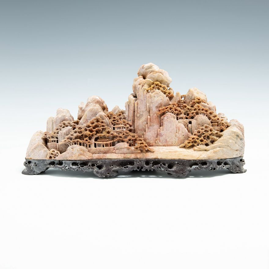 民國 青田石雕山子 A Chinese soapstone carved boulder, Republic period