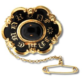 Antique Celtic Mourning Brooch in 10ct Gold