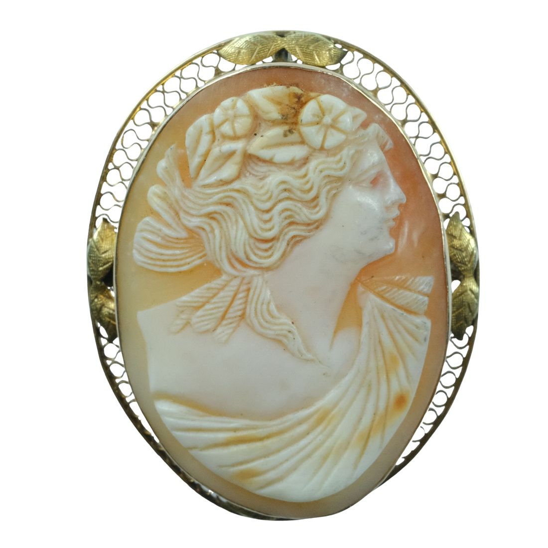 Antique Shell Cameo Pendant / Brooch in 14ct Yellow Gold