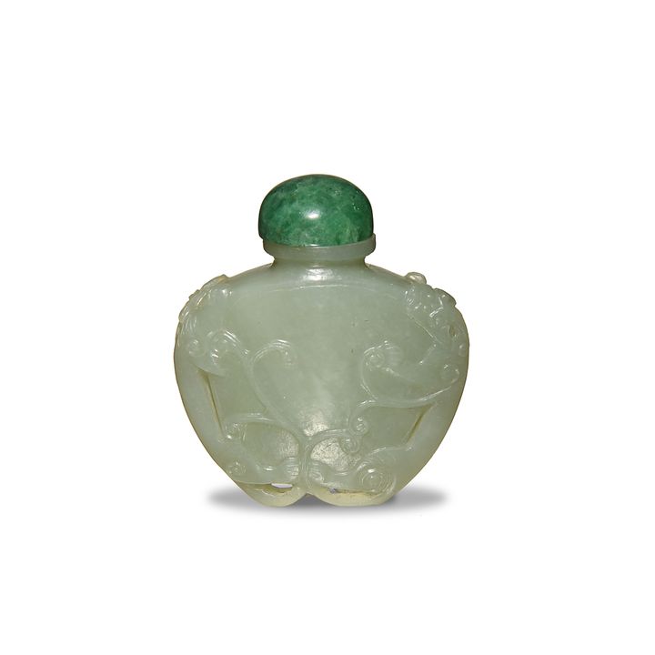 Jade Snuff Bottle withCarving of Chilong, 18th Century