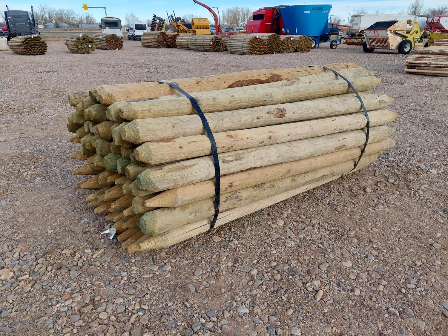 (70) 4-5 Inch X 8 Ft Treated Fence Posts [25CD10993-005] | Team Auctions