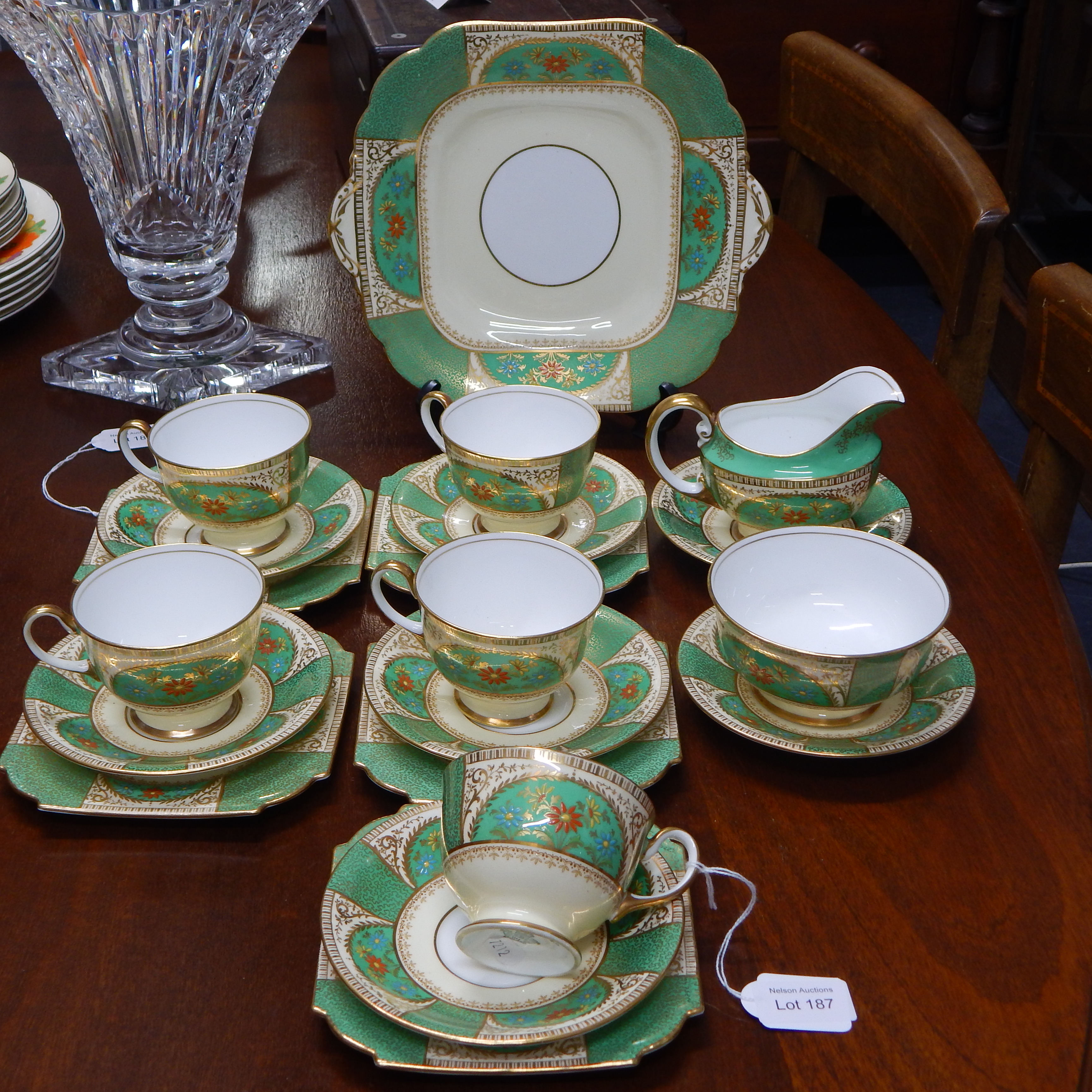 20pc Aynsley Pattern B2040 Majorie Tea Set - part — NZ auction result