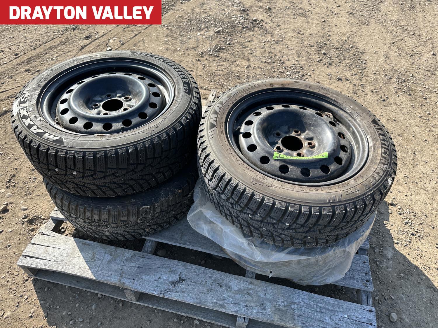 (4) Maxxis Arctictrekker 205/55R16 Tires On Steel 5 Bolt Rims ...