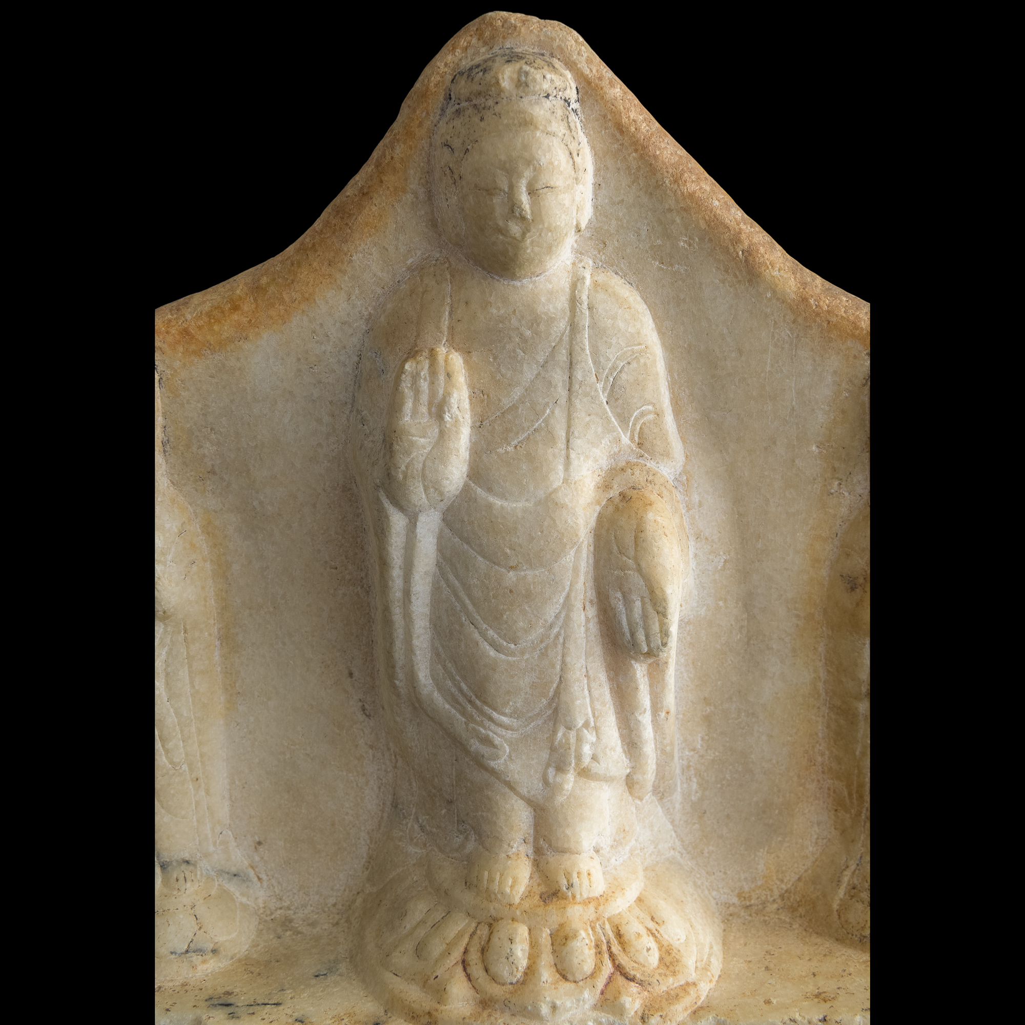北魏太和元年石雕一佛二菩薩像A Chinese carved marble Buddhist stele