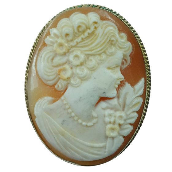 Antique Shell Cameo Pendant / Brooch in 14ct Yellow Gold