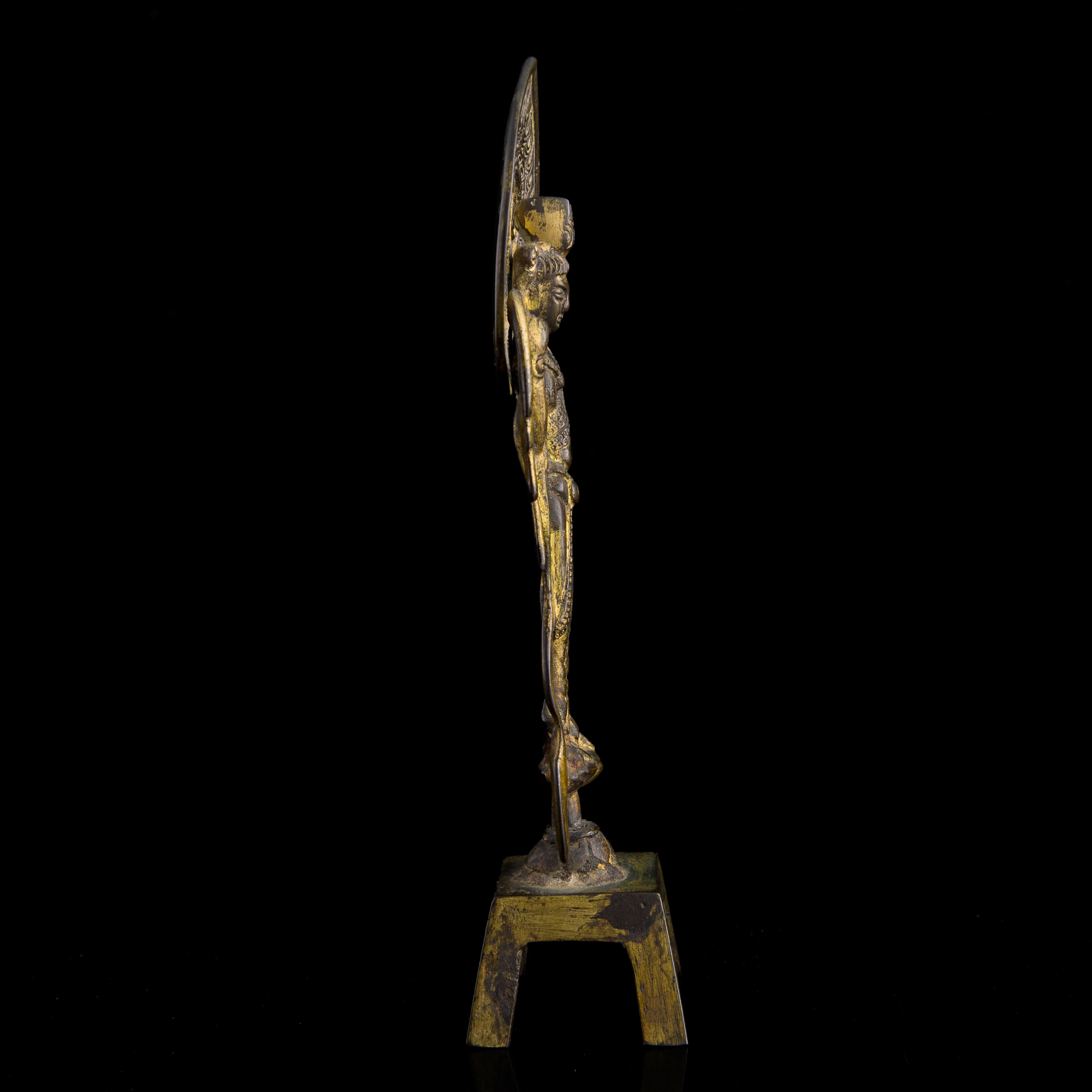 南朝梁普通六年銅鎏金銘文佛像A Chinese gilt-bronze inscribed