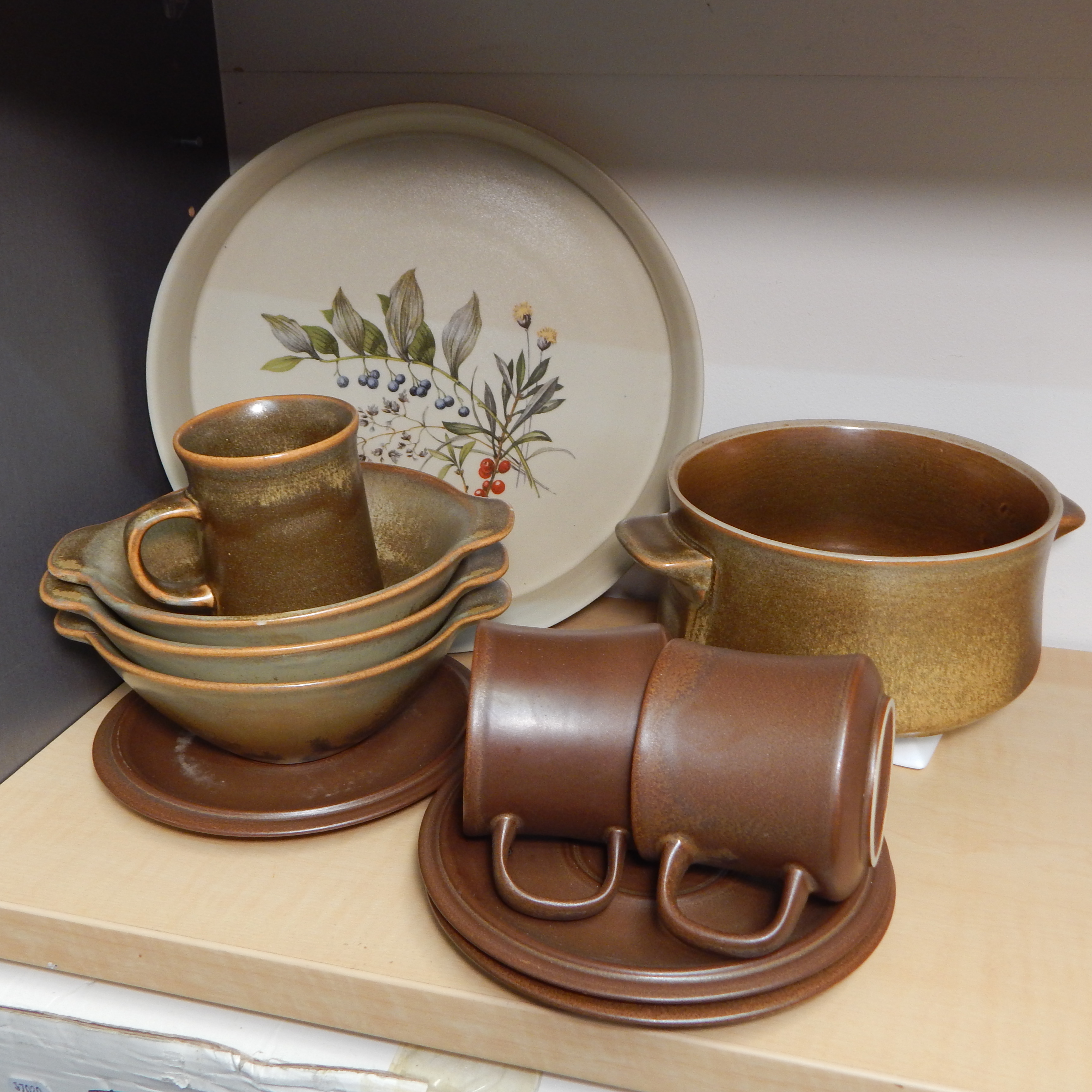 10 Temuka Pottery items + Richmond Stoneware Quiche Dish — sold at auction in New Zealand for $20