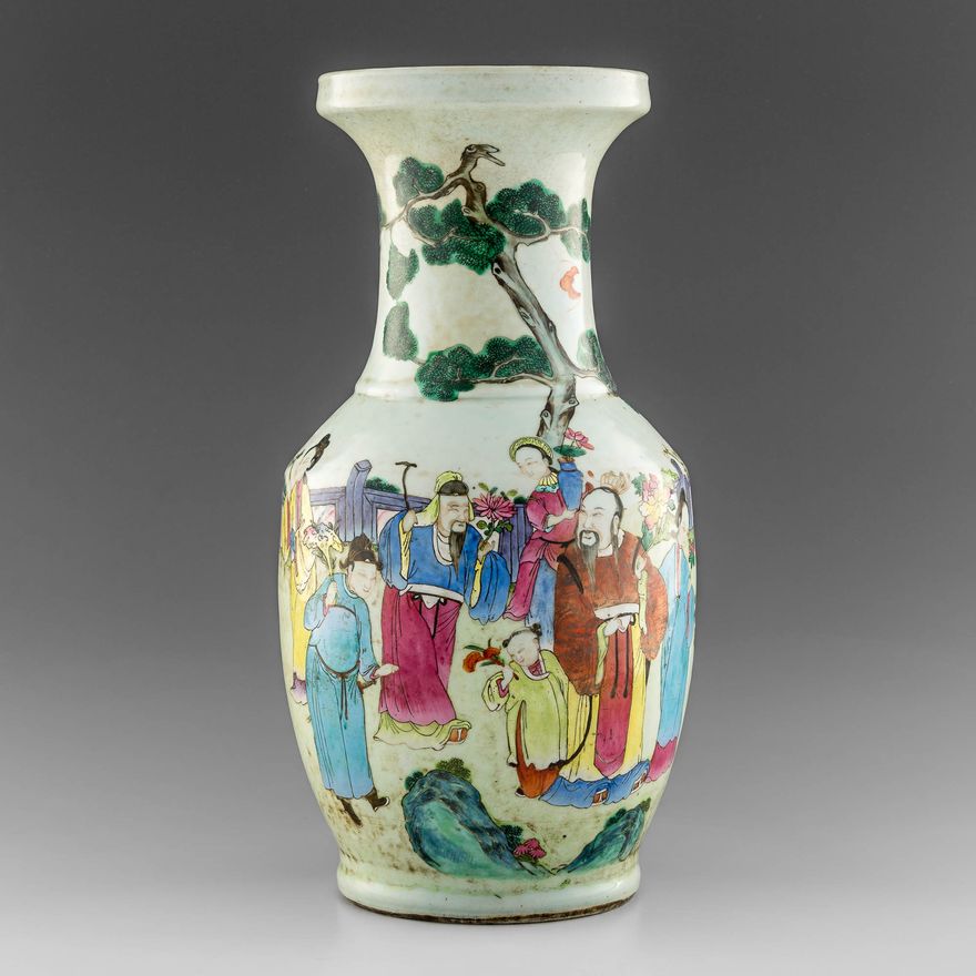 十九世紀早 粉彩三星盤口瓶 A Chinese famille rose vase with 'Three Wise Men', early 19th century