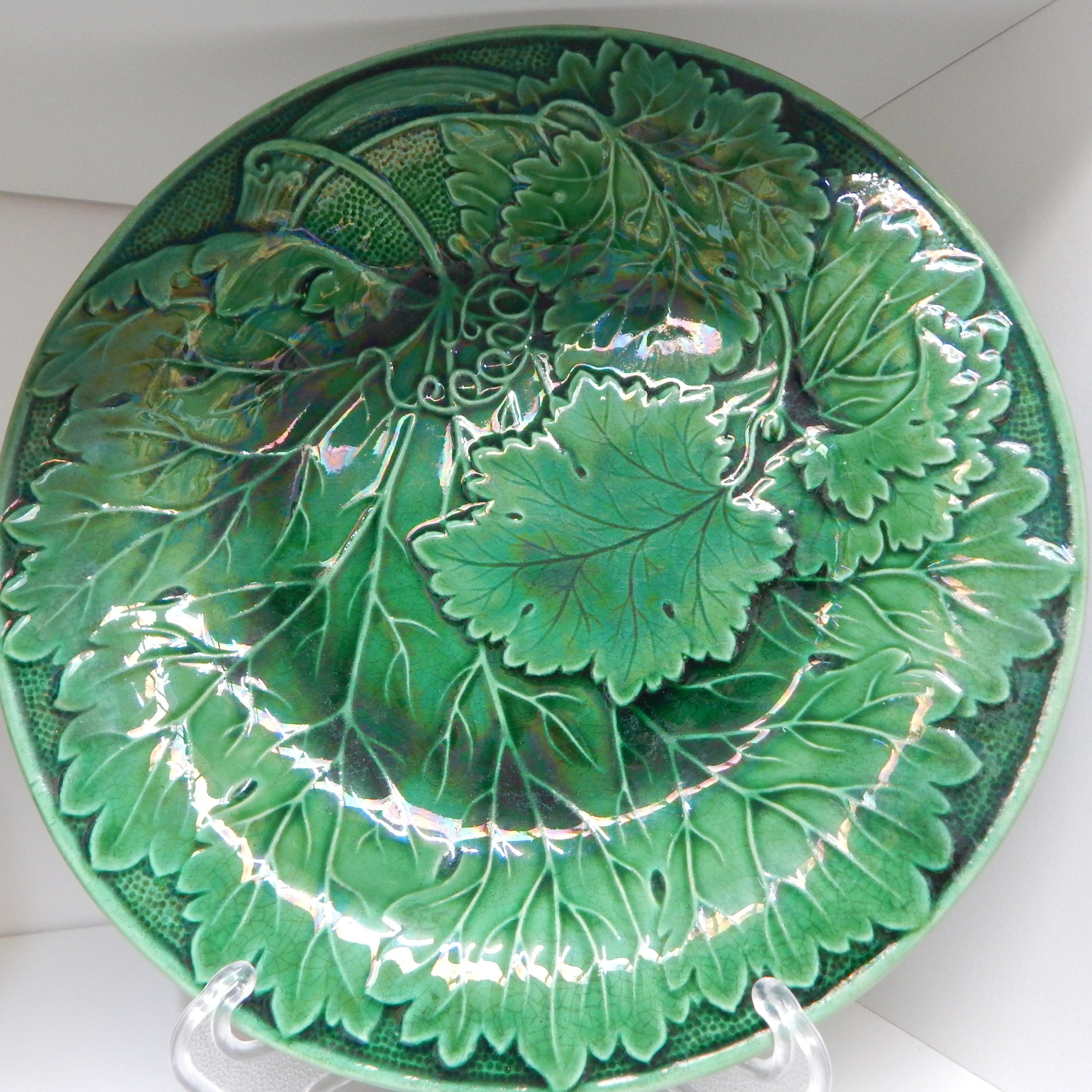 Antique Majolica Vine plate — NZ auction result