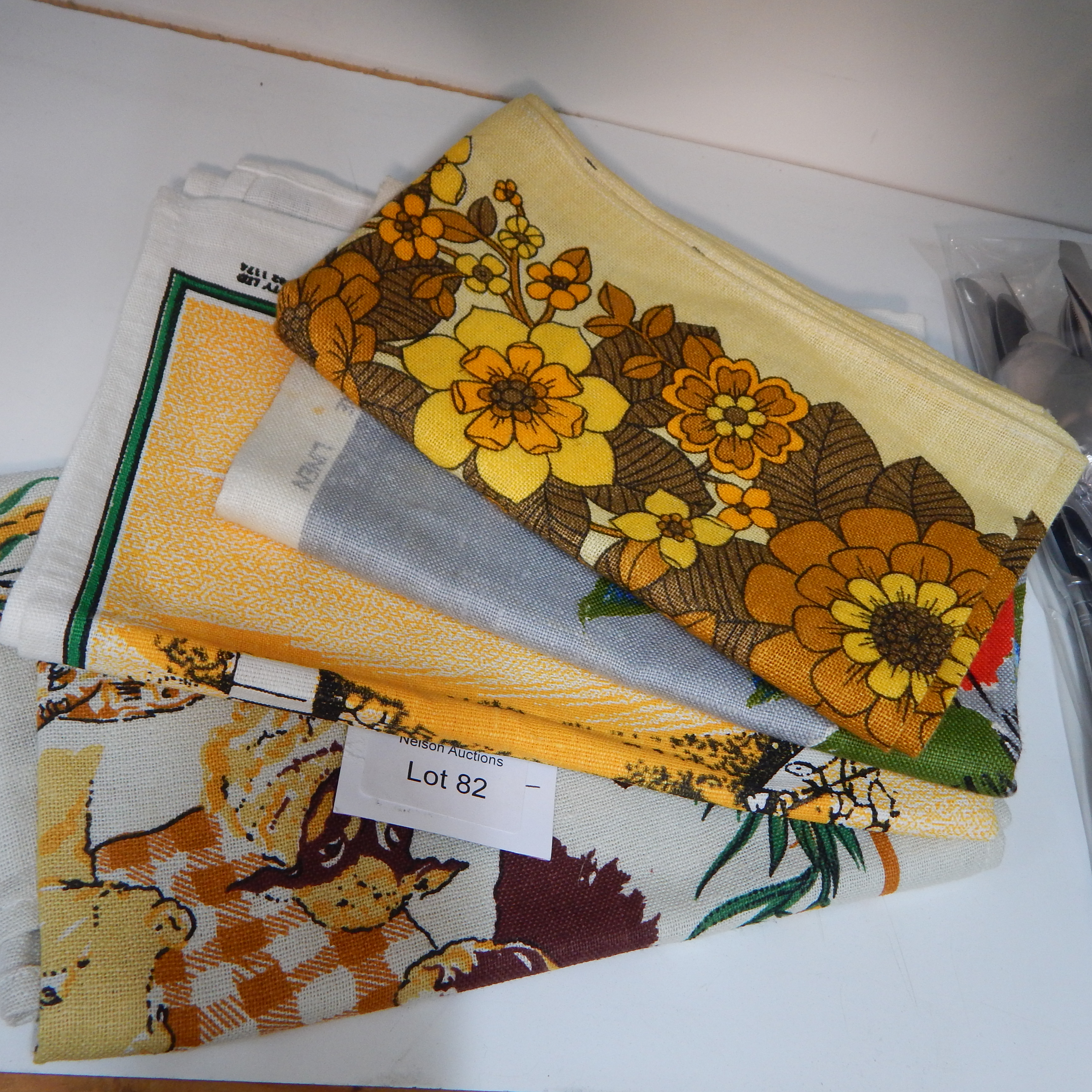 4 Linen / Cotton Teatowels - unused — NZ auction result