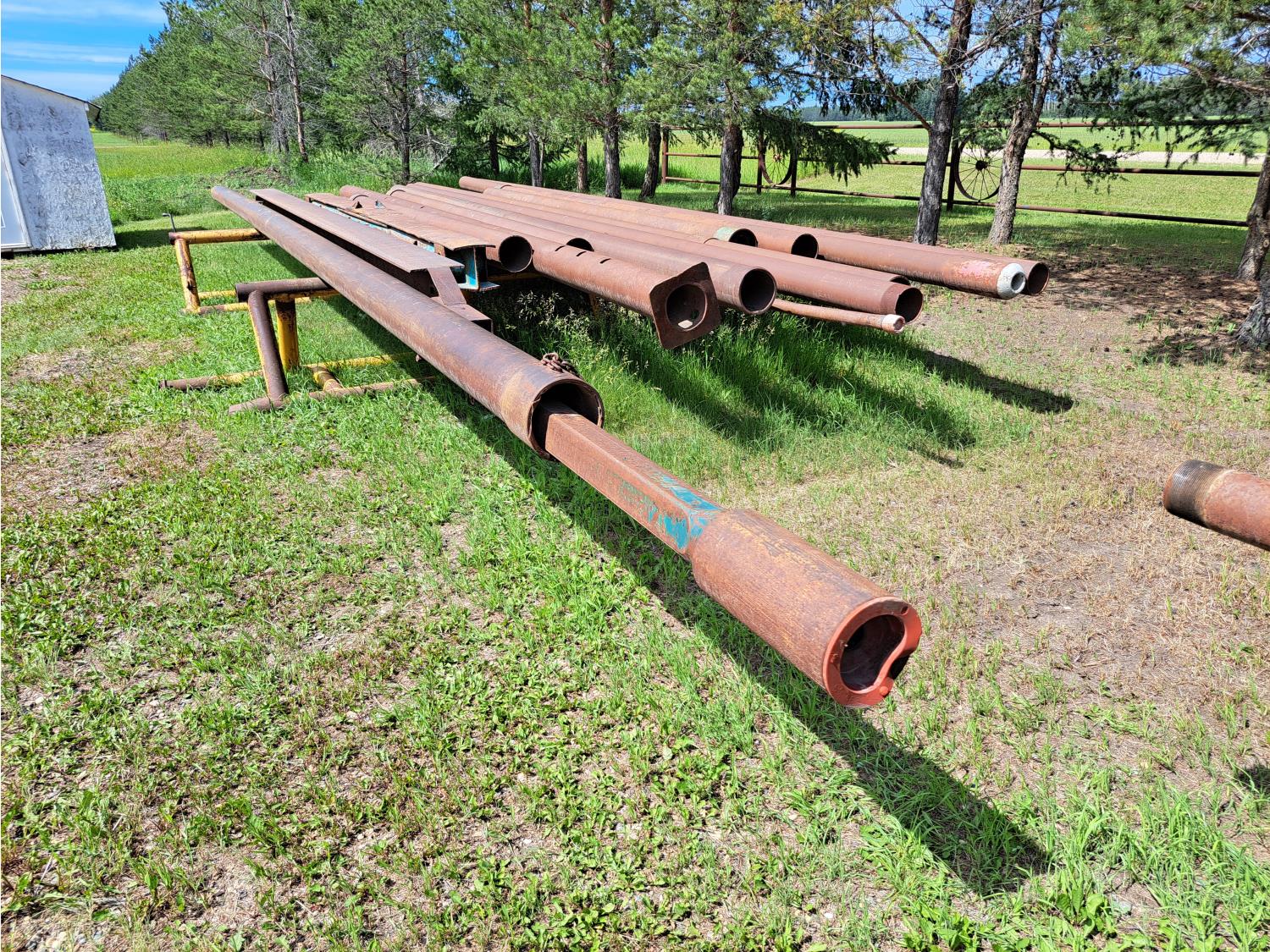 (2) Heavy Duty Pipe Racks with (12) Pipe [24IJ07001-343] | Team Auctions