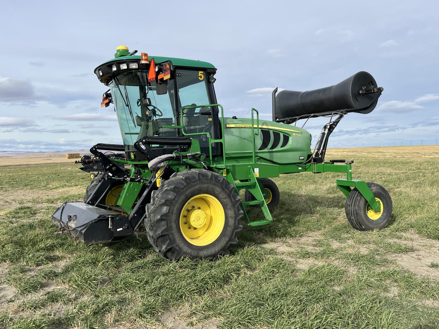 2015 John Deere W150 Swather [25CA02003-004] | Team Auctions
