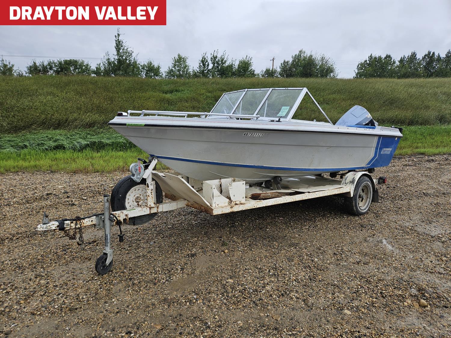 1984 Vanguard LXT 17 Ft Boat [25HC10045-001] | Team Auctions