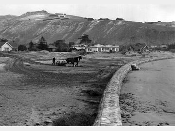 CHRISTCHURCH: FORESHORE AT SUMNER (SEE MORE)
