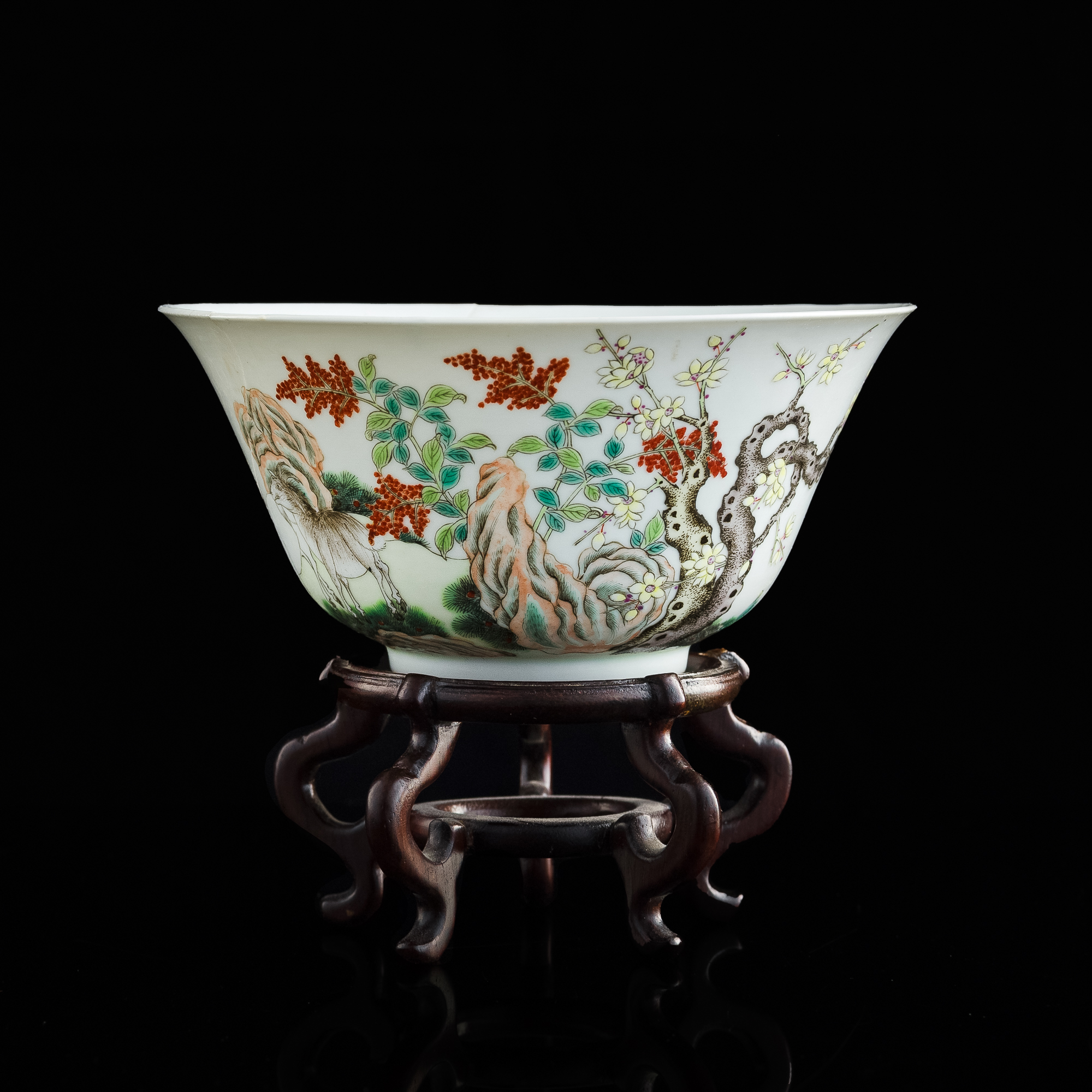 清乾隆粉彩三羊開泰詩文碗A Chinese famille rose 'Three Rams' poem