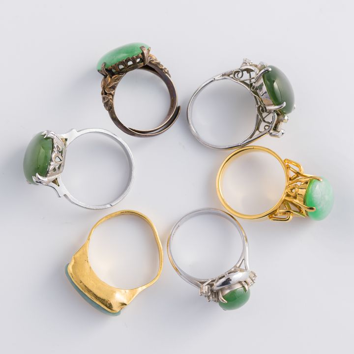 鑲翡翠碧玉戒指六隻 Three Chinese spinach jade and three jadeite rings