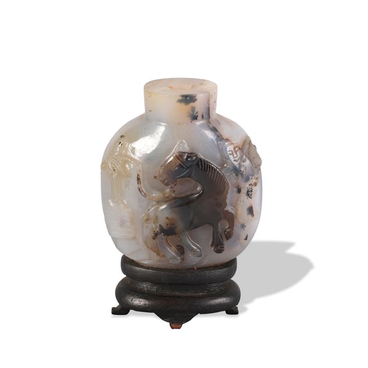 Chinese Carved Agate Snuff Bottle with Horse, Early 19th Century