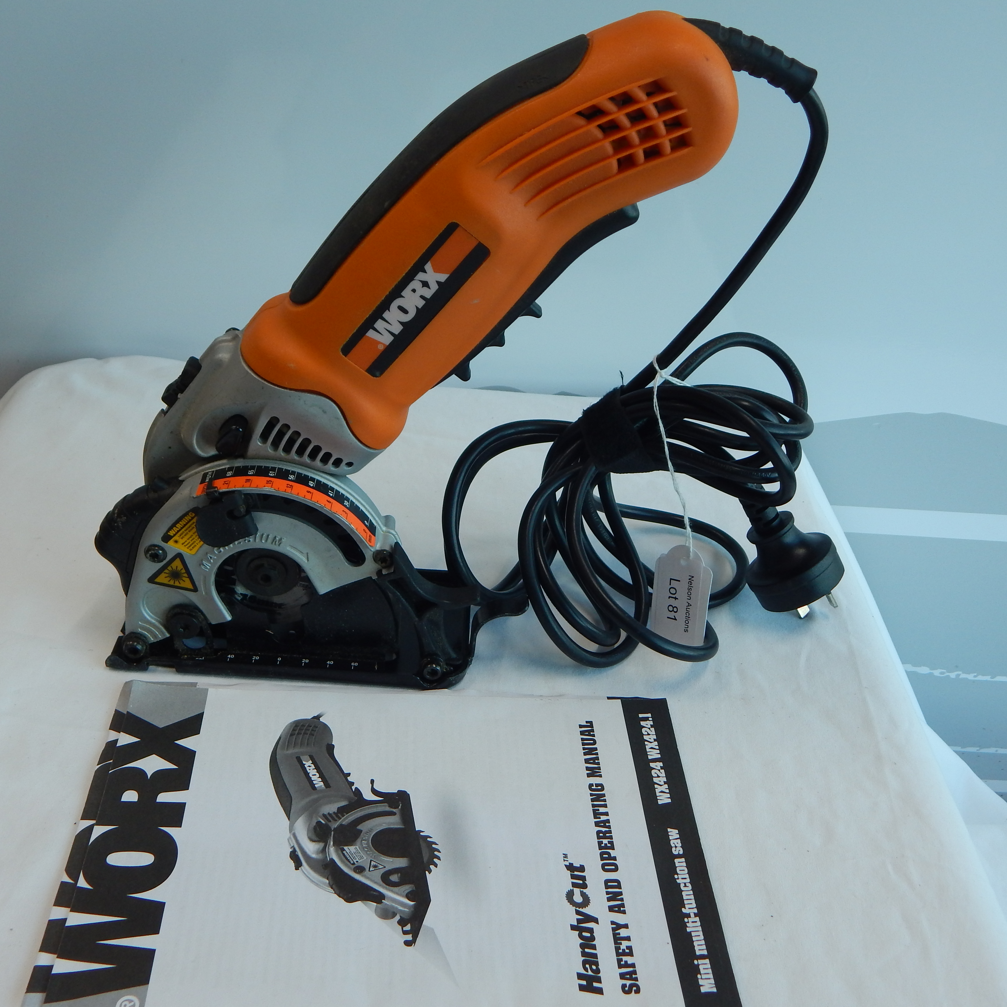 Worx Tools mini multi functional saw WX424 RP $150 — sold at auction in New Zealand for $45