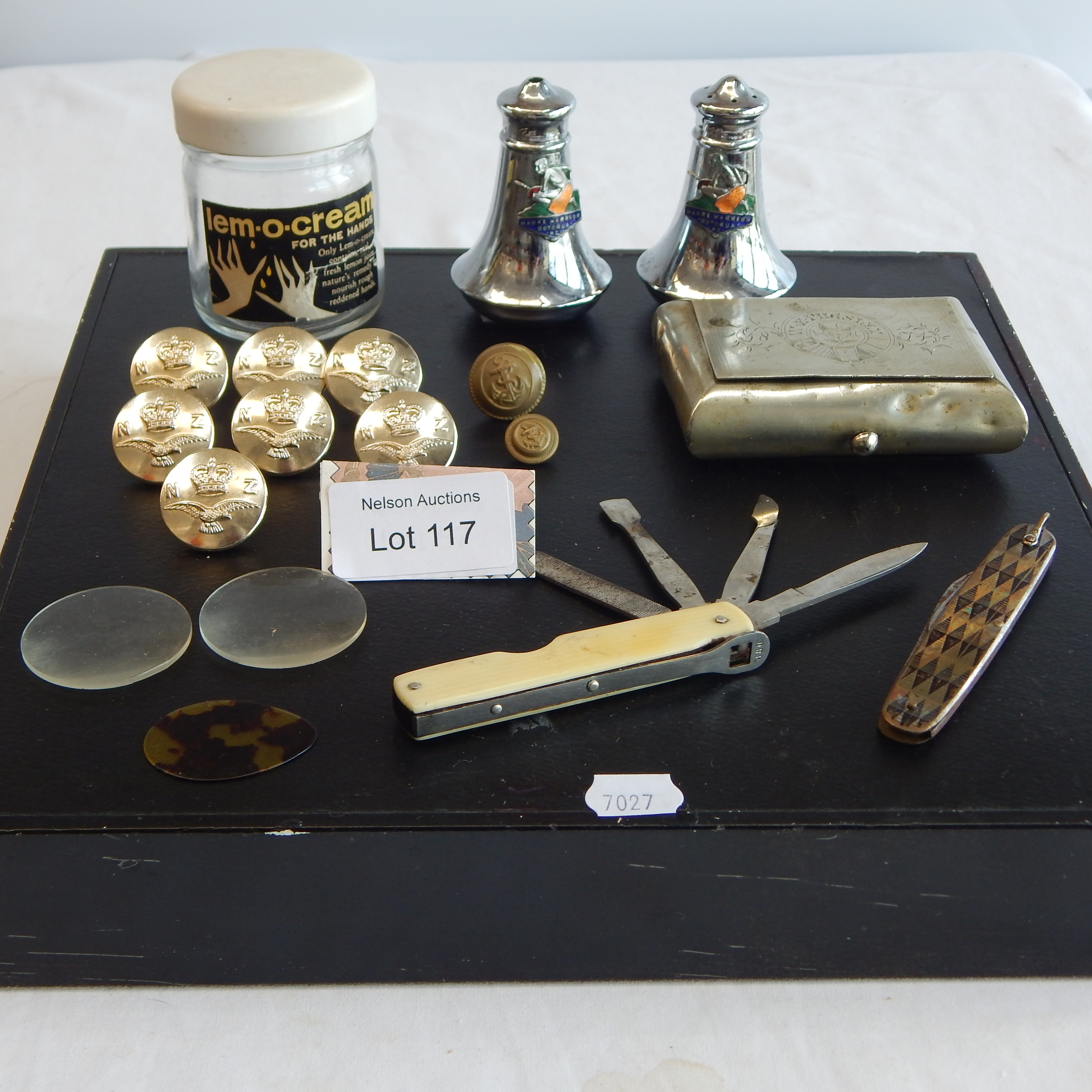 Collection of various vintage items etc — sold at auction in New Zealand for $30