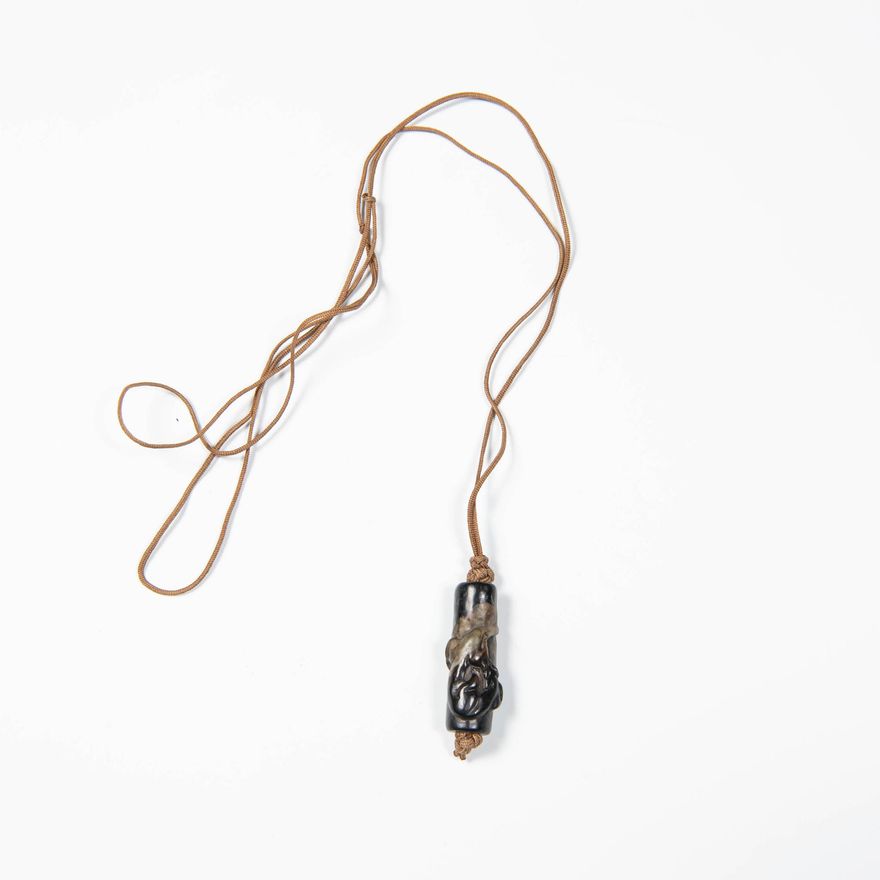 明代或更早 玉雕螭龍勒子 A Chinese carved jade toggle, Ming dynasty or earlier