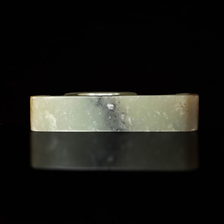 明代或更早 青玉劍飾 A Chinese jade sword handle, Ming dynasty or earlier