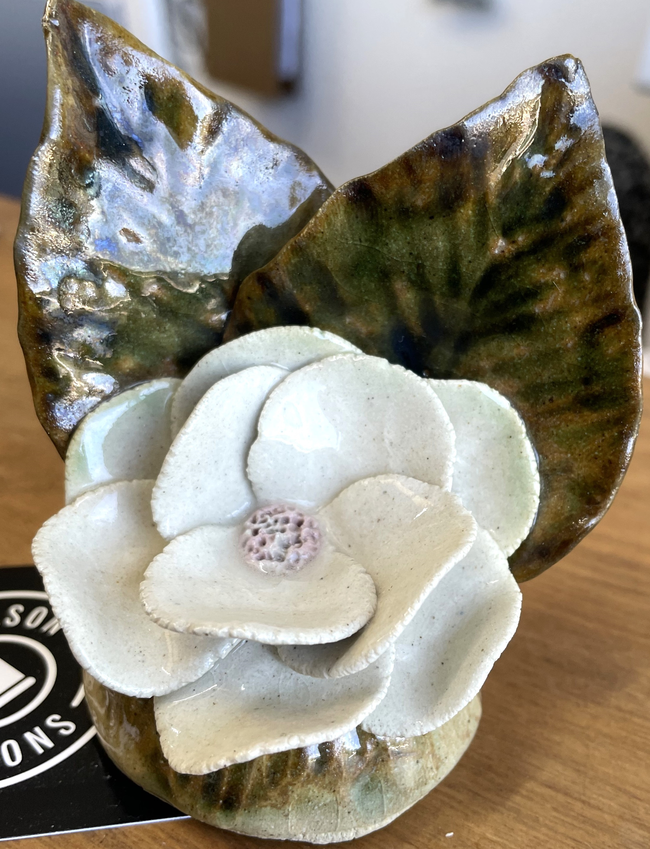 Vintage Floral Stoneware decoration by Cargo Studio (Pelorusz0 — NZ auction result