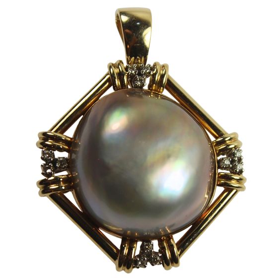 Imposing Mabe Pearl & Diamond Pendant / Enhancer in 14ct Yellow Gold