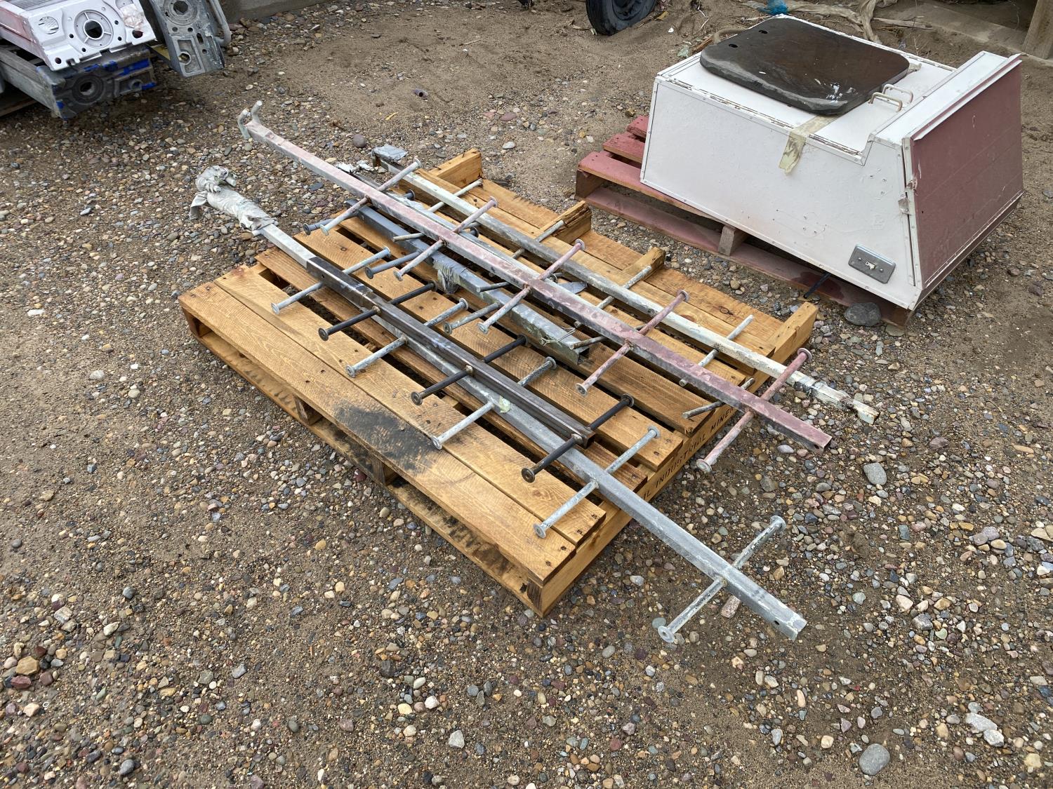 Qty of Misc Metal Racks [25IO02001-211] | Team Auctions