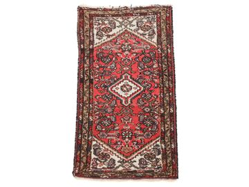 2'6" X 5'2" Hamadan Rug