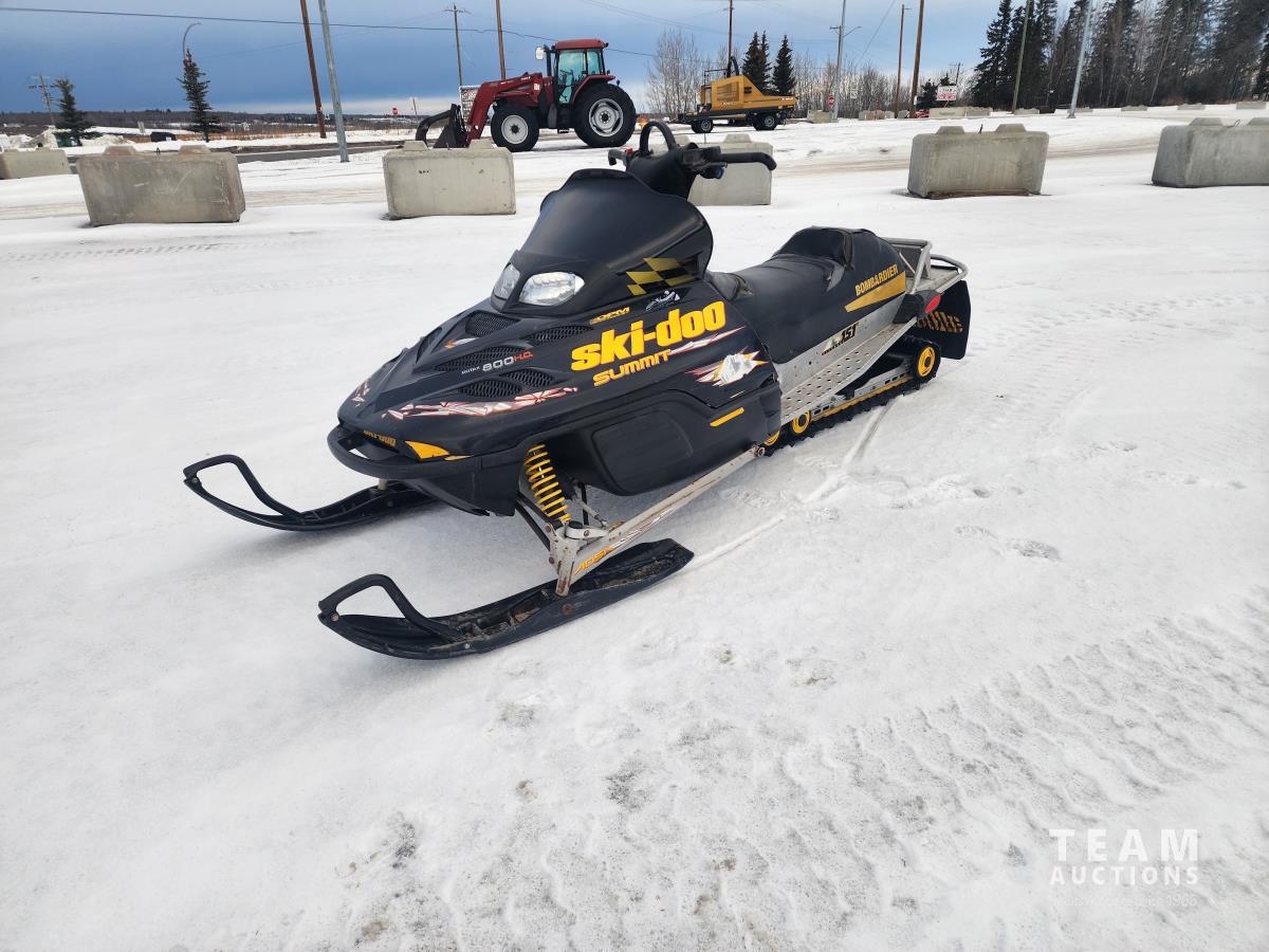 2003 Ski-Doo Summit Highmark 800 Snowmoblie [23BD10009-001] | Team Auctions