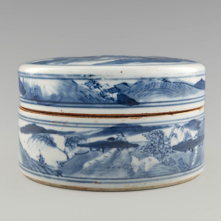 清光緒 青花人物瓷硯臺 A Chinese blue and white porcelain ink stone, Guangxu period, Qing dynasty