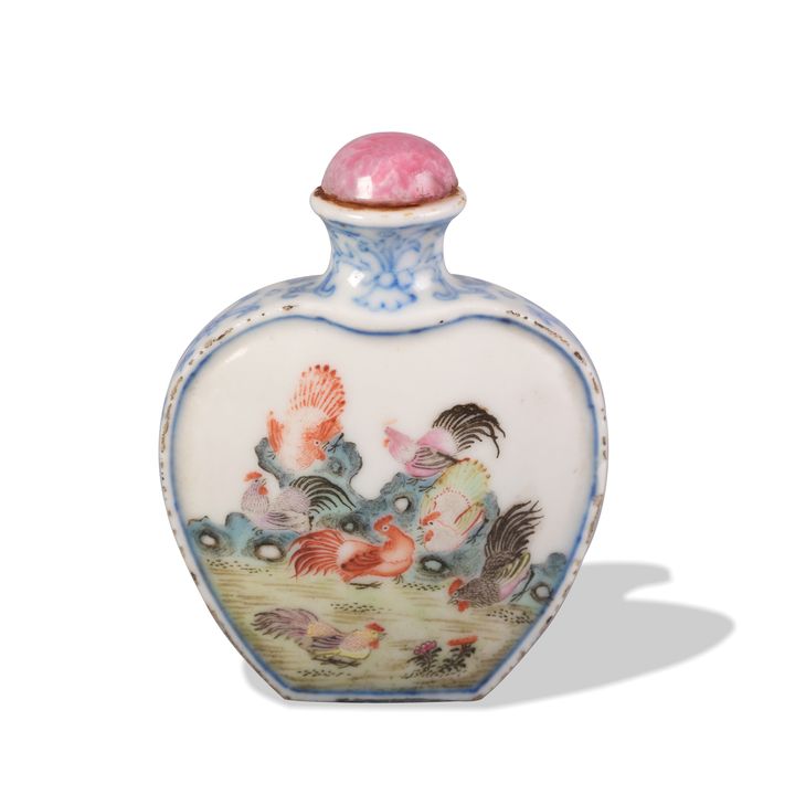 Chinese Famille Rose Chicken Snuff Bottle, 19th Century