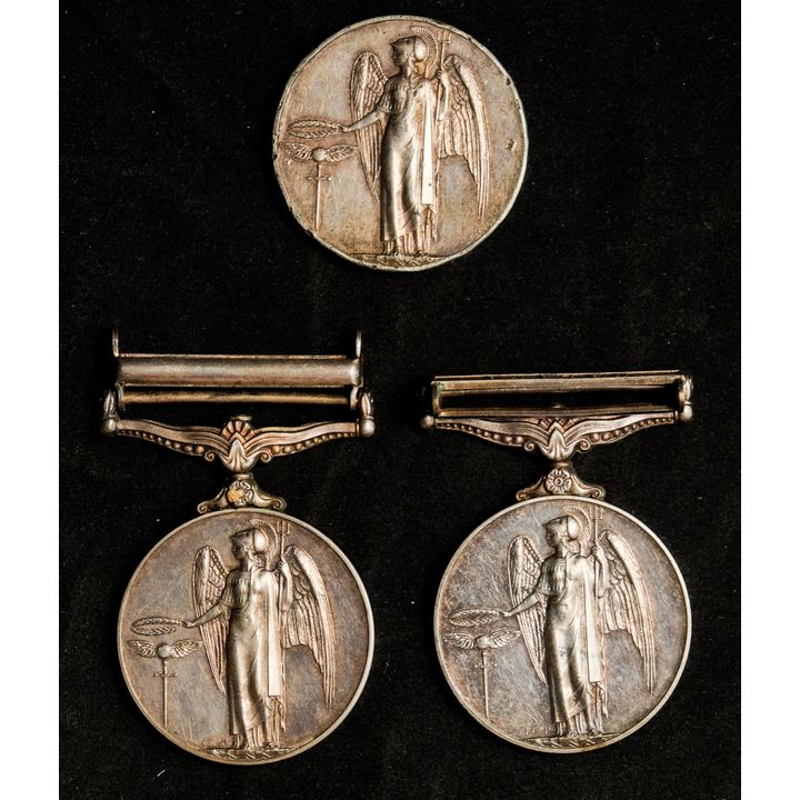 Medal KG VI x2pcs , QE II x1pc Total 3pcs No Reserved Price!