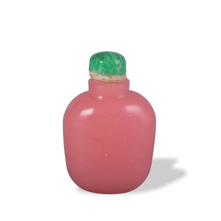 Chinese Pink Peking Glass Snuff Bottle, 18th Century