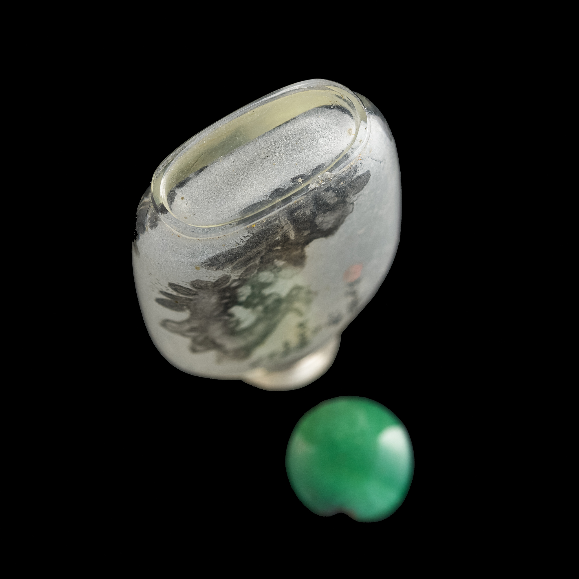 民國周樂元花鳥鼻煙壺A Chinese inside-painted snuff bottle, by Zhou