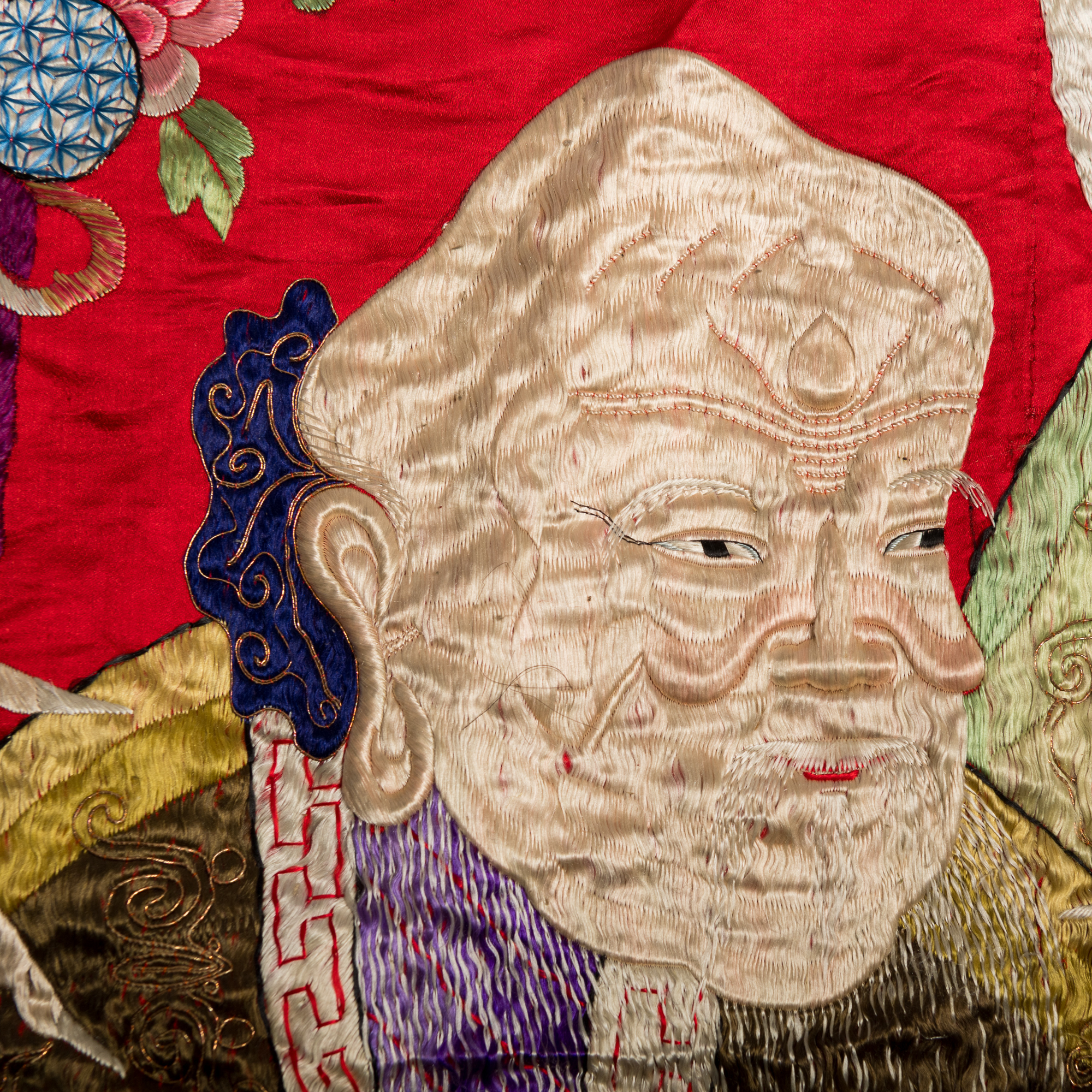 十九世紀晚麻姑獻壽繡片A Chinese embroidered 'Magu and Shou