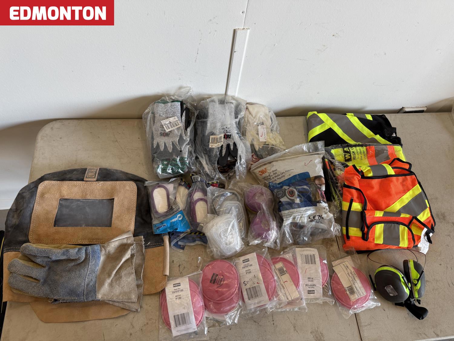 Box of Assorted Personal Protective Equipment [25IN48012-045] | Team ...